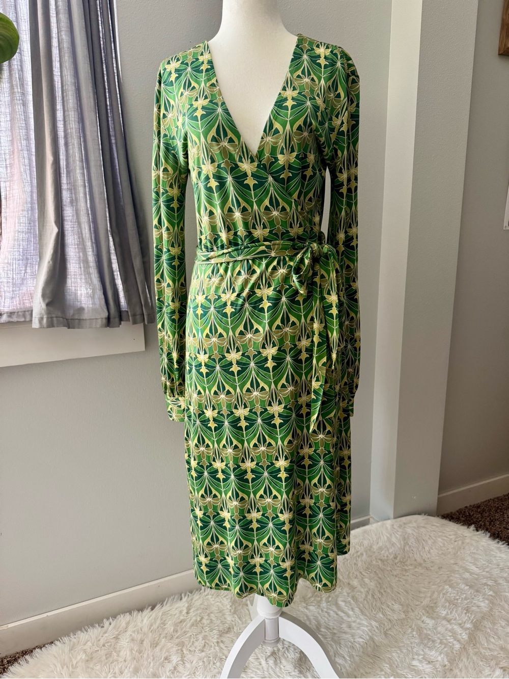 Y2K Banana Republic green mod print v neck wrap midi dress long sleeve medium